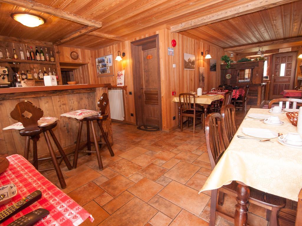 Le Vieux Rascard D'hotes Champoluc