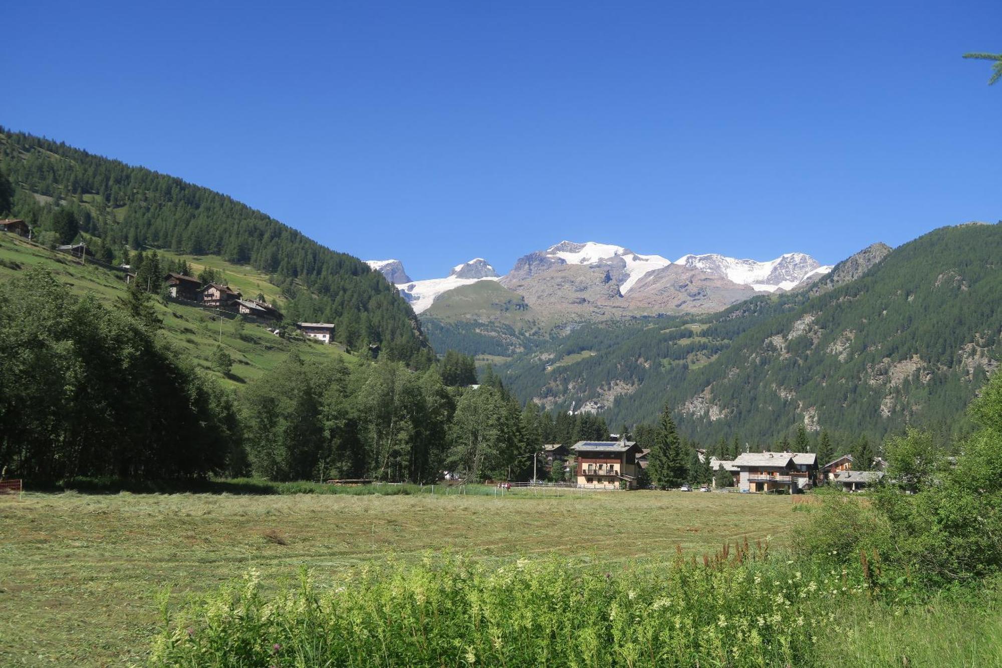 Le Vieux Rascard D'hotes Champoluc